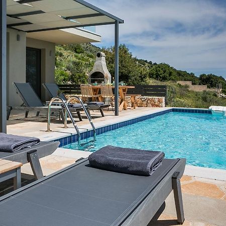 Villa Blue Sea Spathíon 外观 照片