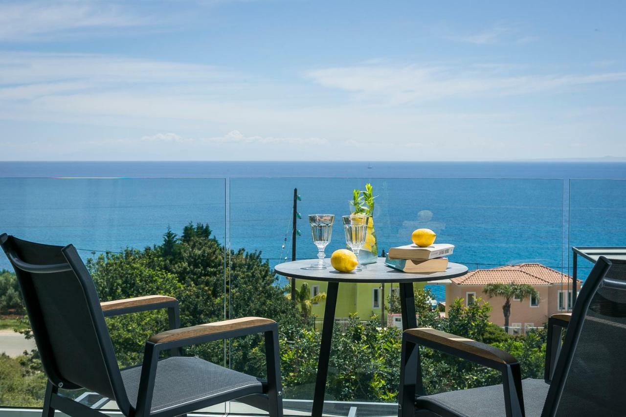 Villa Blue Sea Spathíon 外观 照片