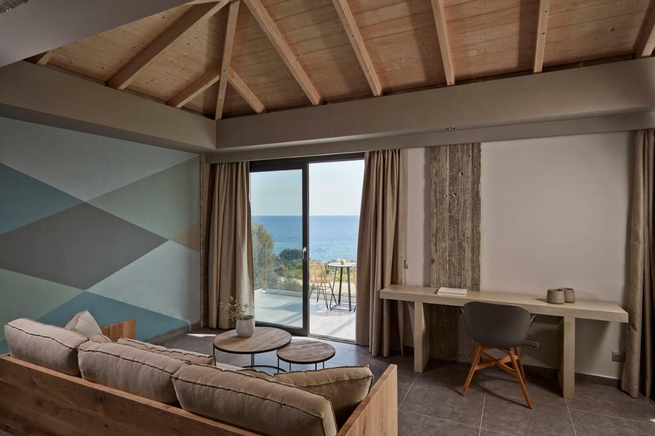 Villa Blue Sea Spathíon 外观 照片