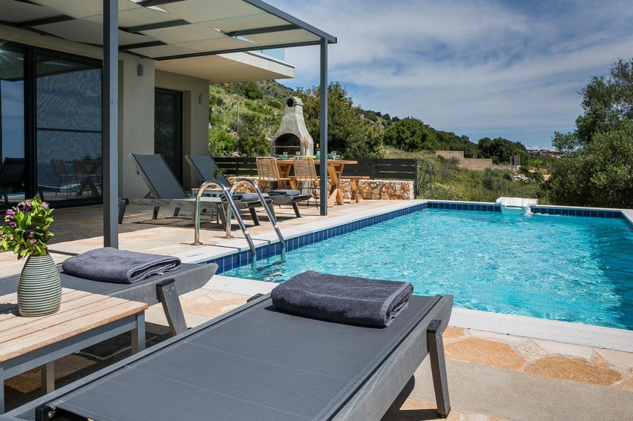 Villa Blue Sea Spathíon 外观 照片