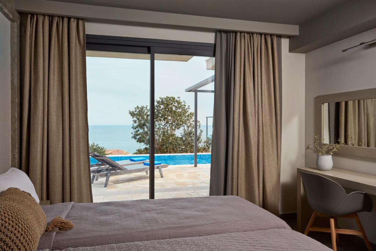 Villa Blue Sea Spathíon 外观 照片