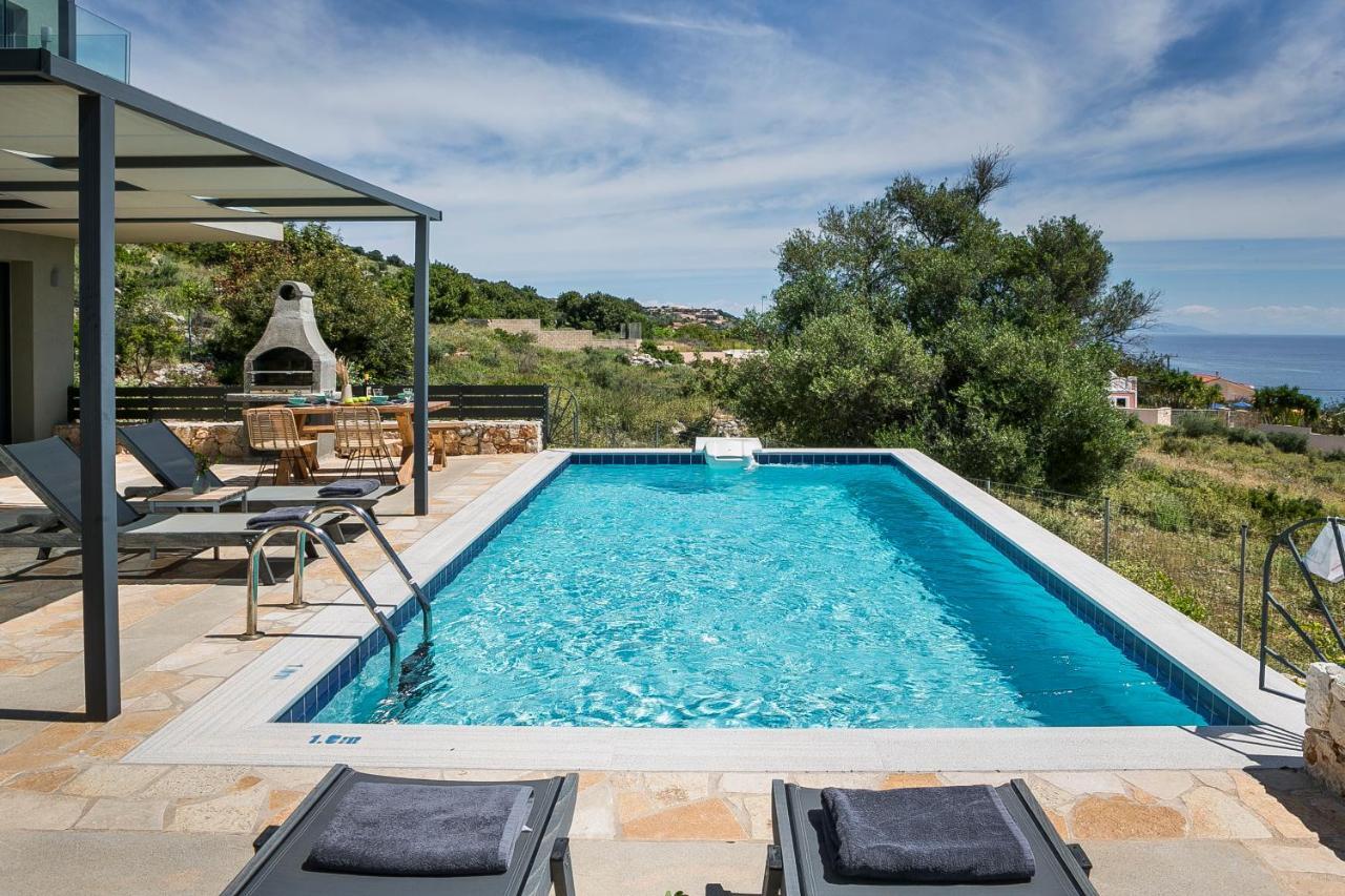 Villa Blue Sea Spathíon 外观 照片